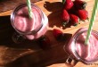 Super smoothies με φράουλες, γιαούρτι και λιναρόσπορο