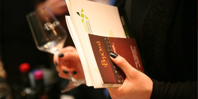 voroina-athina-oinognosia-krasia